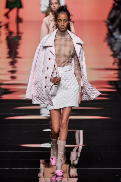 Look 1